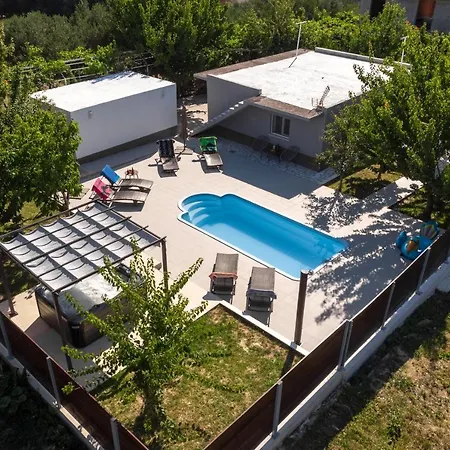 Little Heaven سبليت