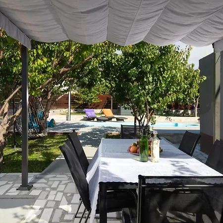 Villa Little Heaven *