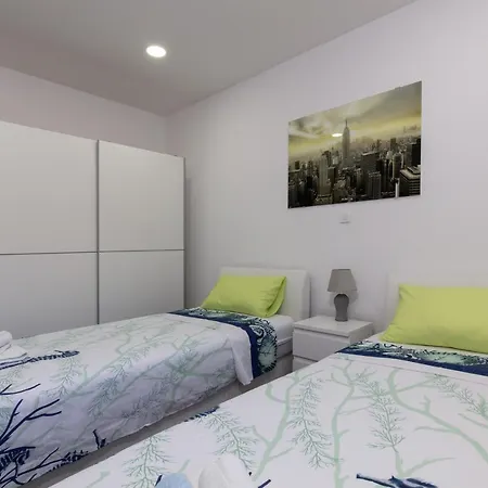 فيلة Little Heaven